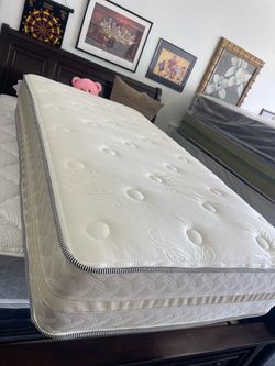 Twin mattress