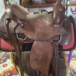 Saddle 