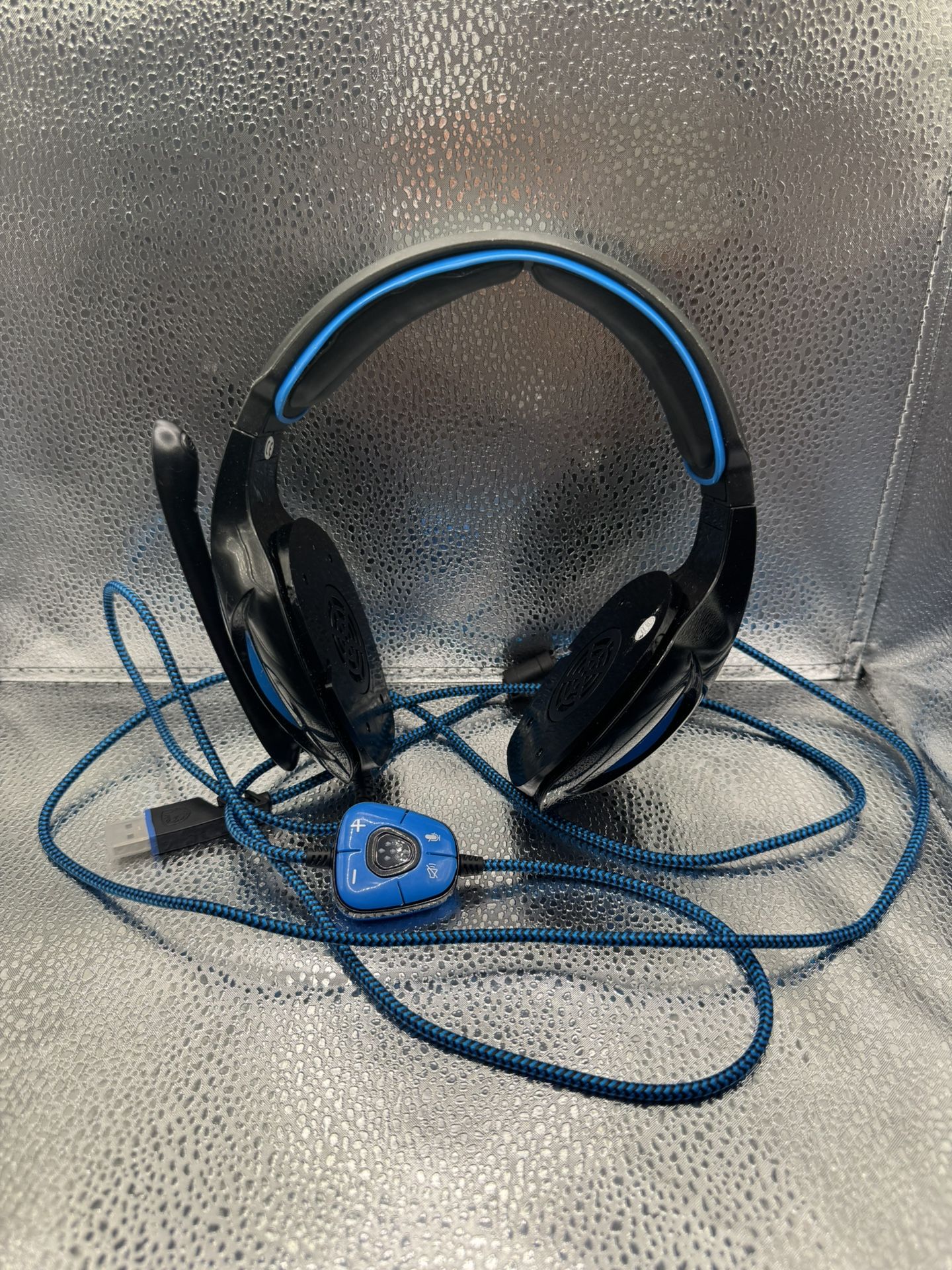 SADES SA902 Stereo Gaming Headset 7.1 USB Surround Sound PC Headsets Over-Ear Ga Note: it is basically new but customers return so missing ear pieces