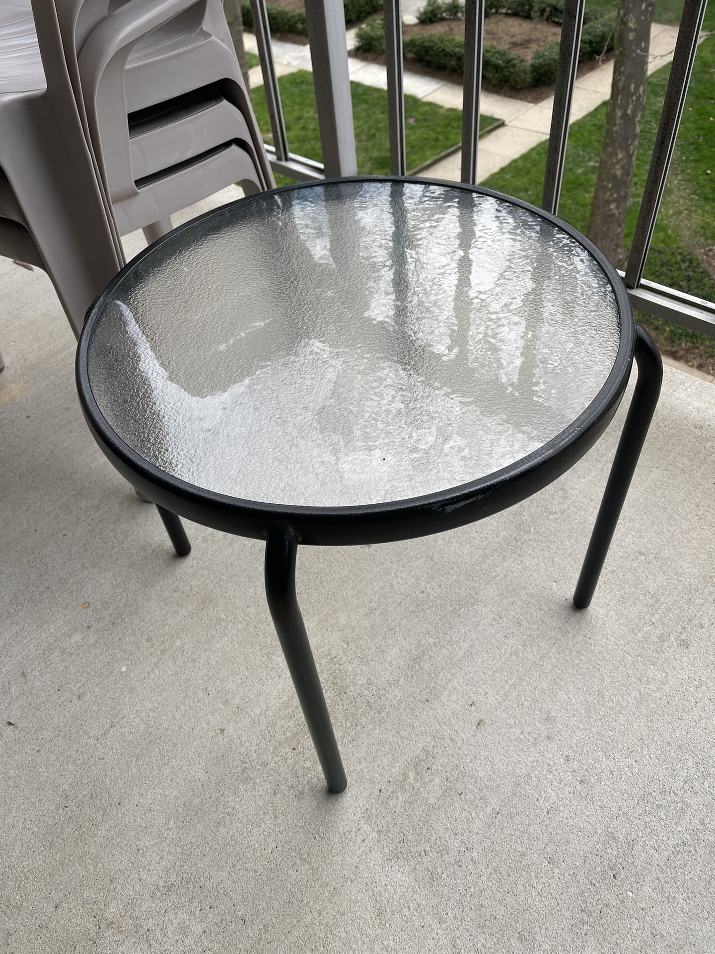 Like New Tempered Glass Rust Proof Outdoor/Indoor Coffee Table