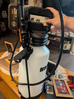 Worx 20V 2-Gallon Cordless Yard Sprayer, model WG829.9.