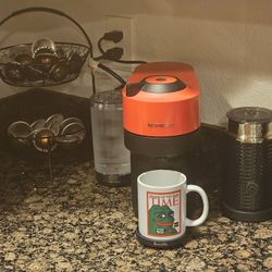 NESPRESSO COMPACT WITH MILK FROTHER