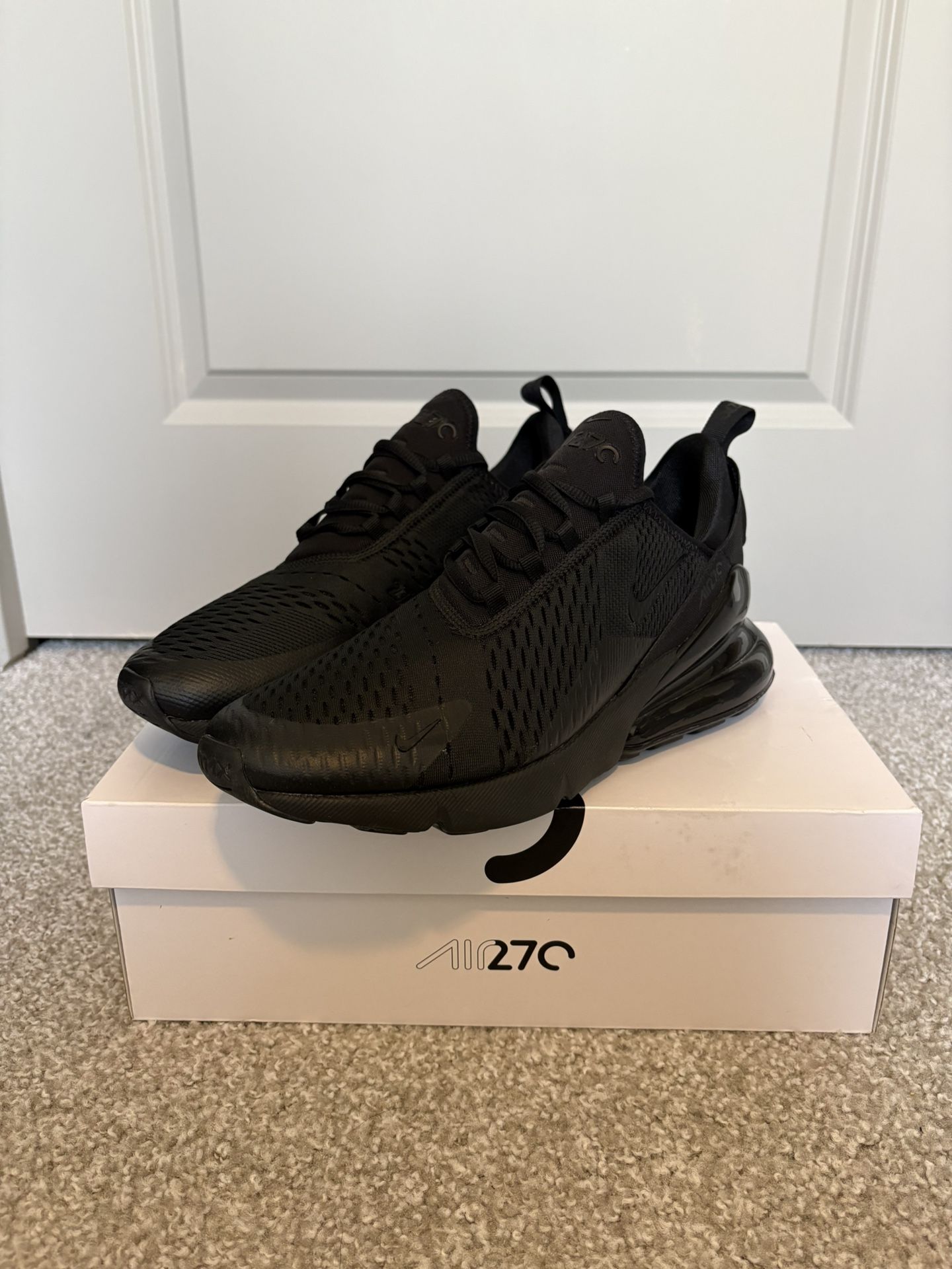 Nike Air Max 270 (Brand New, M11)