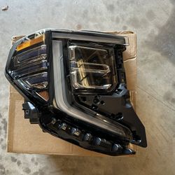 2022, 2023, 2024 GMC Sierra Headlight ( New Truck Parts )