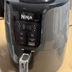 NINJA Air Fryer 4-Quart Compact 1550 Watt