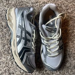 ASICS Gel Kayano 14 Size 9.5