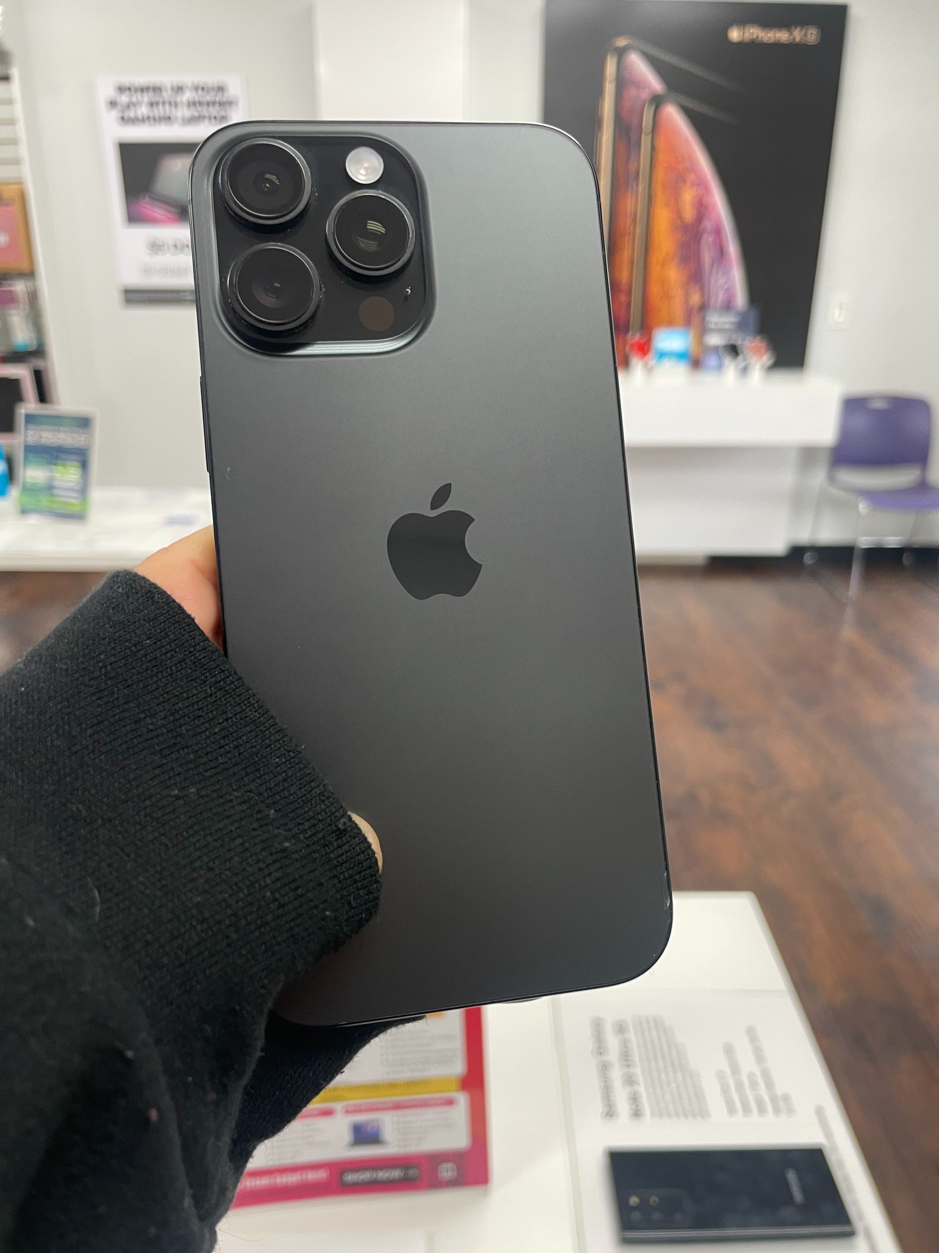 π±BLACK FRIDAY DEALS - Apple iPhone 16 Pro Max 5G β Starting today only $799 or $1 to Take It Home Today!