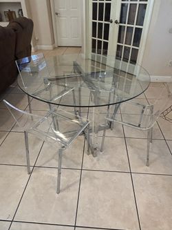 Denmark Glass Round Table & 5 Acrylic Chairs