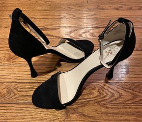 VINCE CAMUTO HEELS