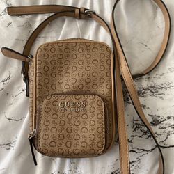 Like New Guess Bag