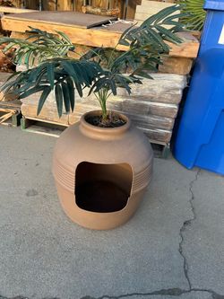 Hidden cat litter box planter