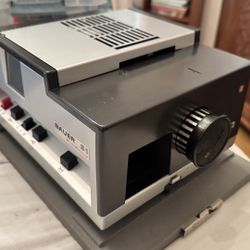 Bauer slide Projector