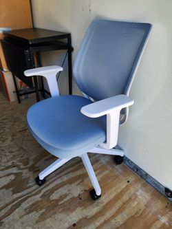 Desk chair