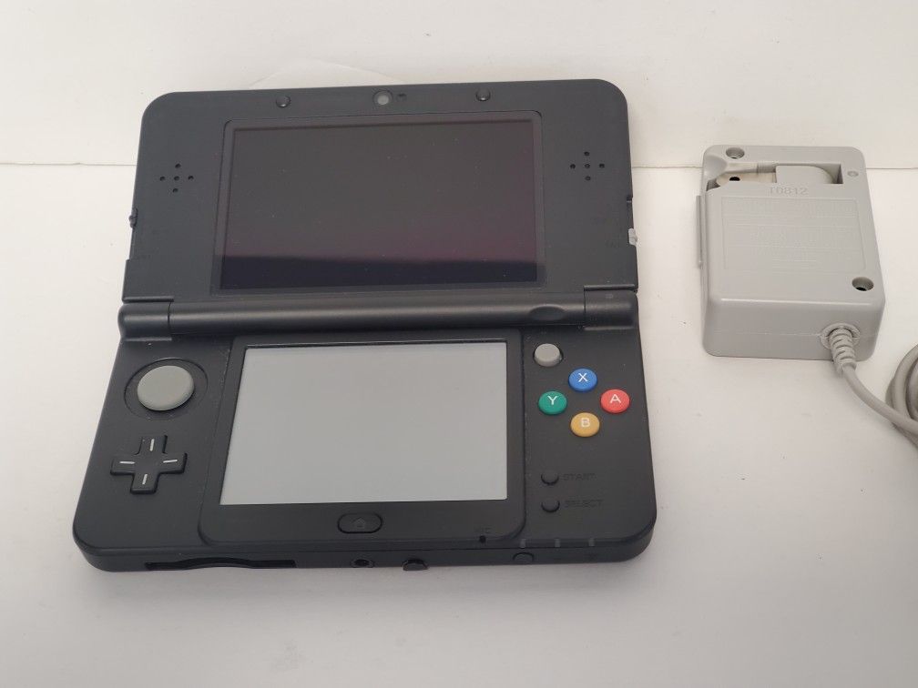 Excellent Condition New Nintendo 3ds Black Super Mario Edition