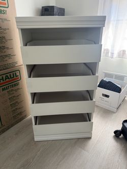 Dresser drawer