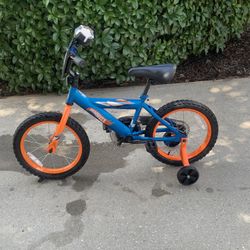 Hot Wheels Bicycle with Training Wheels