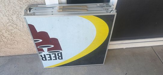 Beer pong table