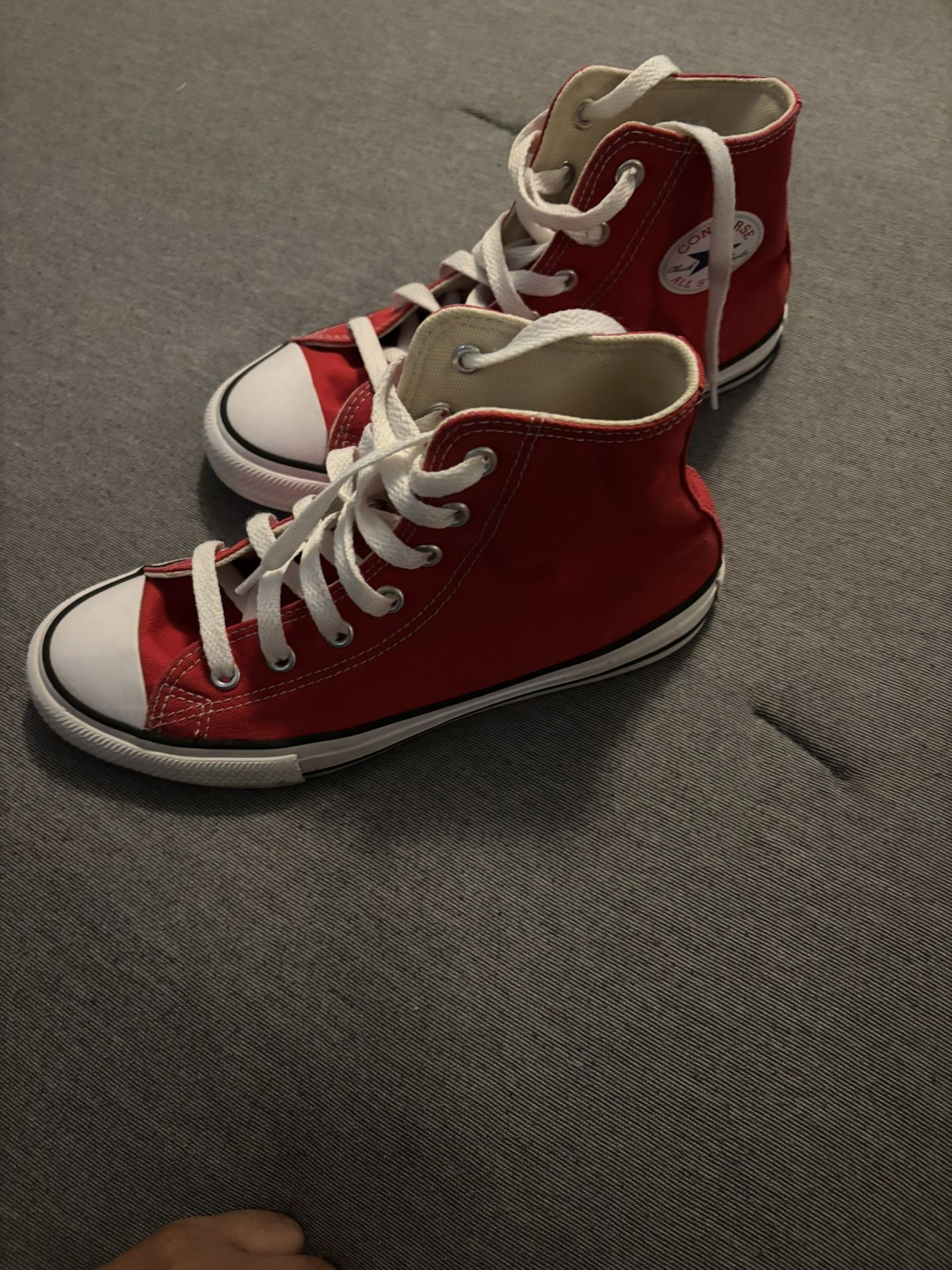 Red Converse SZ. 3 Youth $10