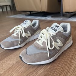 Mushroom/Concrete NB 997H Mens 10.5