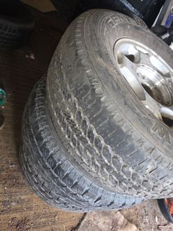265/70r16.  5x tires 3 on Chevy rims 6 lugs