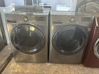 Stainless Steel Washer And Gas Dryer Brand Lg Heavy Duty Everything Works Great With A 3 Months Guarantee
