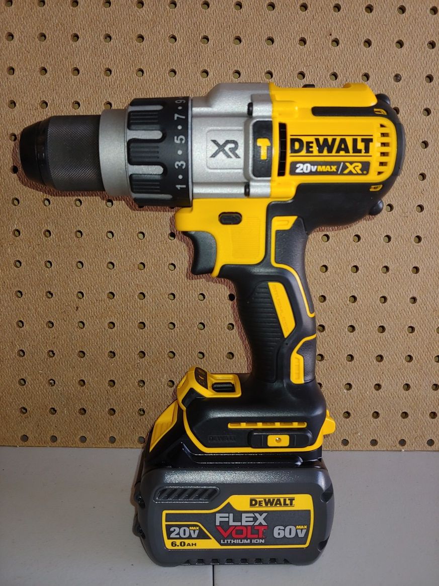 Dewalt XR 3-SPEED Hammer drill w Battery