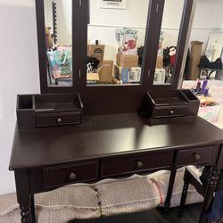 Wooden Vanity With Cushion Stool