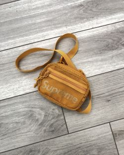SS20 Supreme Small Shoulder Bag (Gold/Yellow)