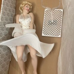 Marilyn Monroe Doll - Franklin Heirloom Dolls
