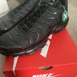 Air Max Plus Triple Black Size 10.5