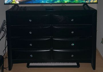 Dresser (best offer! Not free)