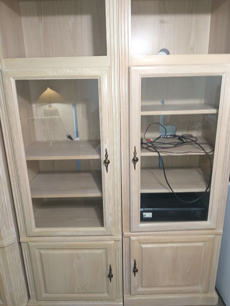 Three Piece Wall Unit, Excellent Condition Giving Away