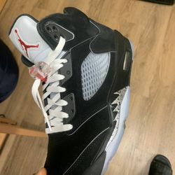 Jordan 5 Metallic Reimagined 