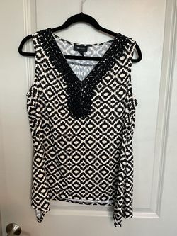 AB Studio Sleeveless Top Black White Print Size XL