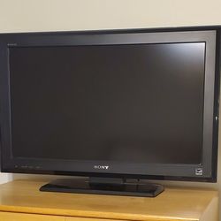 Sony Flat Screen TV  32 Inch Model # KDL-32L5000