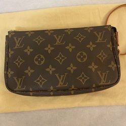 Louis Vuitton Pochette