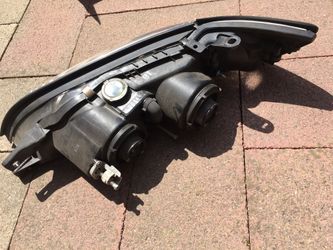 96 Lexus Es300 Right Headlight Used