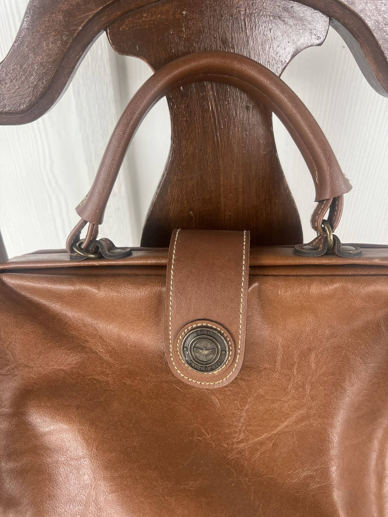 Vintage Capezio Doctor Bag Purse for Sale in Sumner, WA - OfferUp