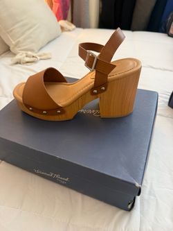 Universal Thread Platform Clog Sandals