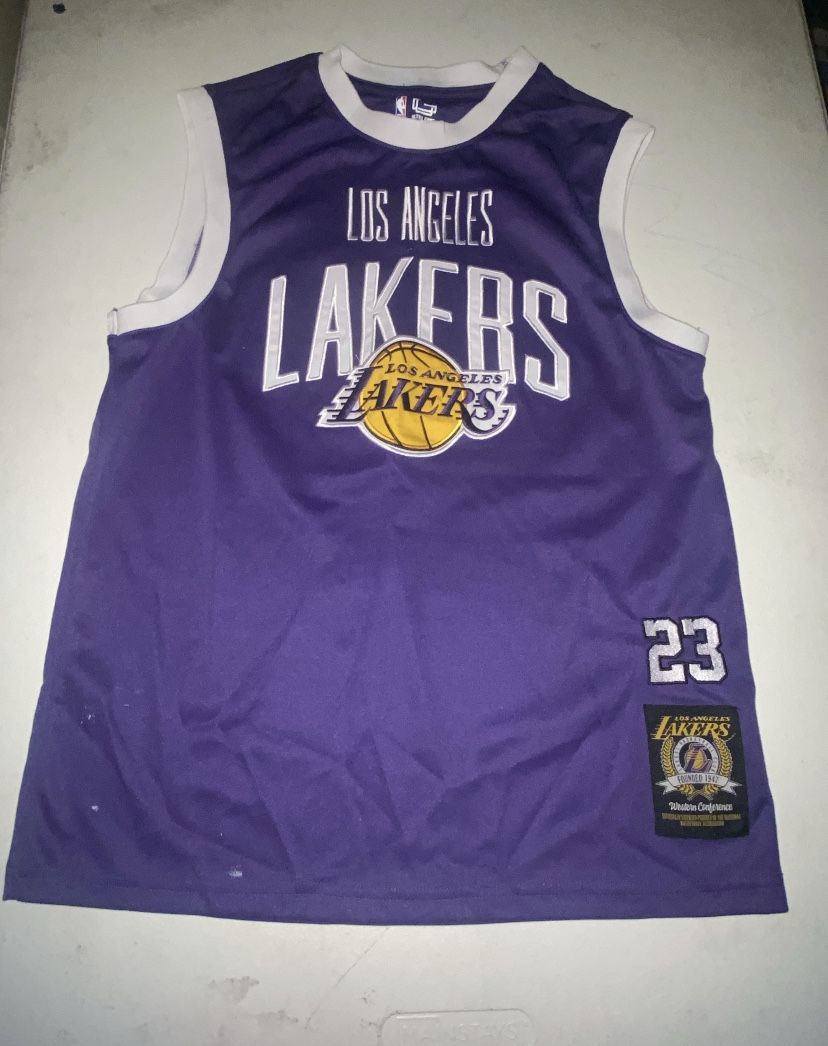 Lakers Jersey Size M