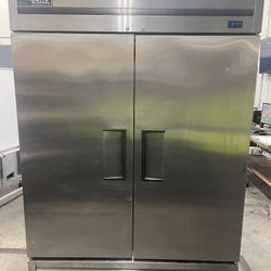 True Reach-In Solid Swing Door Refrigerator 