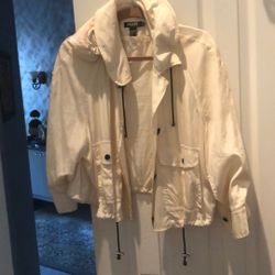 Silk White Hooded Jacket.M