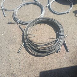 Steel Cable Has Threaded Rnds