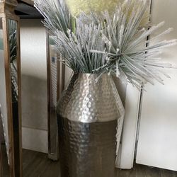 Silver Vase Frosting Decor