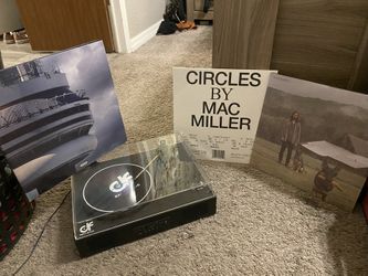 Record Player + 4 Records 