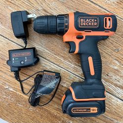 BLACK+DECKER 12V MAX Cordless 3/8 in Lithium Ion Battery with Charger (BDCDD12C)