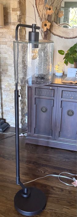 Floor lamp