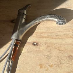 Moen Faucet-single Hole