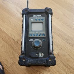 Makita 18 Volt Battery Radio
