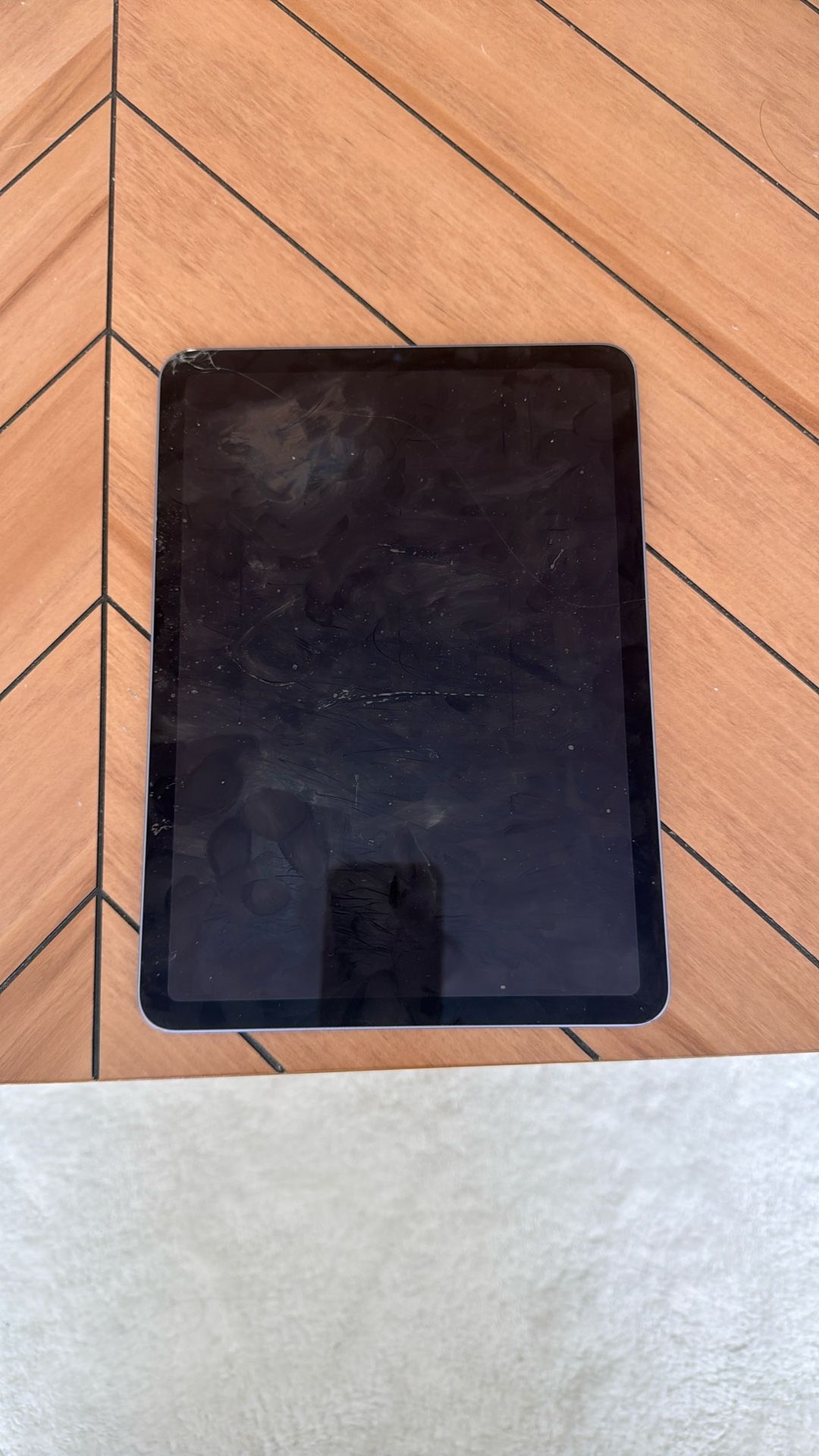 Cracked iPad Air (5th generation), released in 2022. For Sale Best Offer